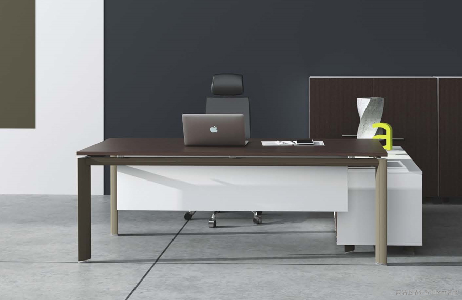     此办公桌别名为：板式办公桌，经理桌，主管桌，板式主管桌，板式经理桌