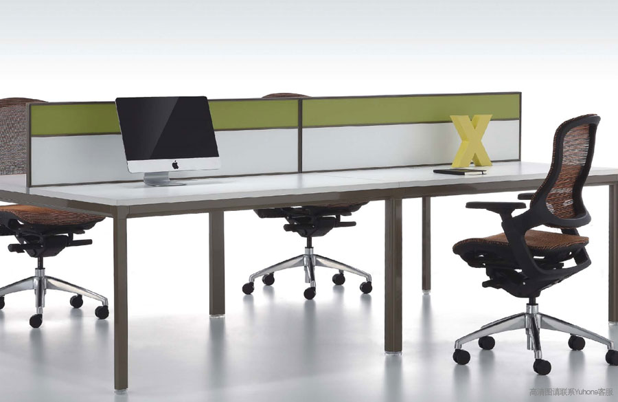 此办公桌别名为：板式办公桌，职员桌，工作位，板式员工位，钢木办公桌，屏风工作位，桌上屏工作位，组合办公位，职员位